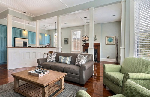 Historic Downtown Savannah Apartment | Indulge in Heated Pool Access & Family-Friendly Amenities
