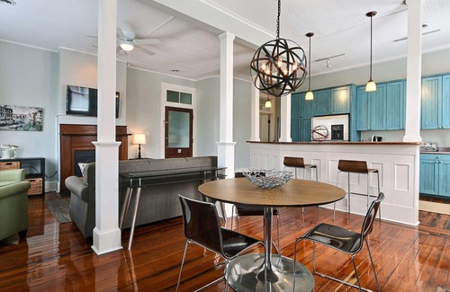 Historic Downtown Savannah Apartment | Indulge in Heated Pool Access & Family-Friendly Amenities