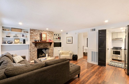 Historic Downtown Savannah Apartment | ```html
Relaxing Heated Pool & Spa | Guest Rated: 9.8/10
```