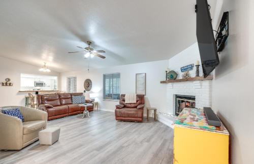Spring Hill House | Spring Hill Bungalow: Relax by the Heated Pool & Spa