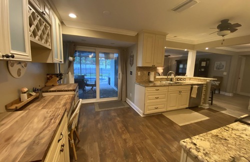 Sarasota House | Relaxing Pool Home Steps from Siesta Key Beach Oasis