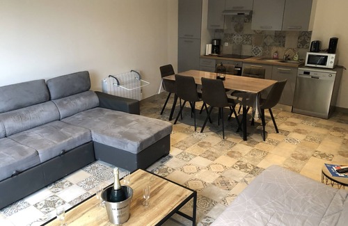 Clermont-Creans House | Inviting Cottage with Heated Pool near Zoo La Flèche