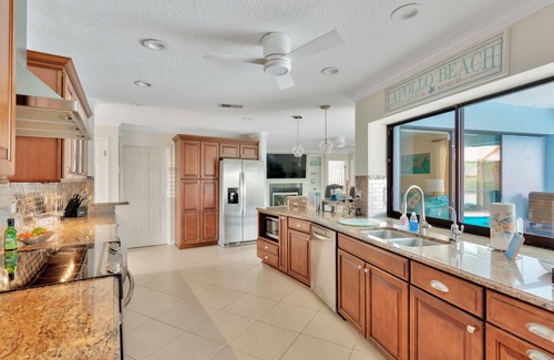 Apollo Beach House | Unforgettable Summer Getaways: Pet-Friendly Ocean View Retreat