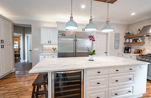Crawford House | Heated Pool, Hot Tub & Tesla Charging - Rated 9.6/10