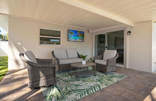 Clearwater House | Relax at Clearwater & Dunedin: Heated Pool and Hot Tub