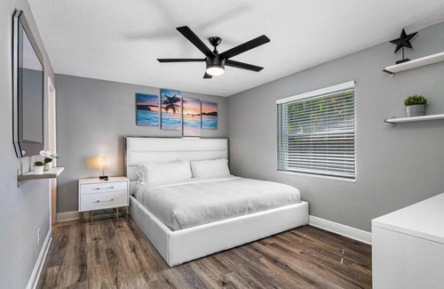 Bayhaven House | Inviting Pool House Just 5 Minutes to Beautiful Gulf Beaches