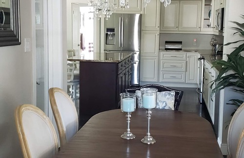 Apollo Beach House | Heated Pool Retreat in Apollo Beach: Guest Rated 9.8/10