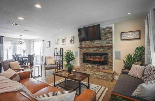 Seffner Community Alliance House | Relaxing Oceanfront Retreat with Heated Pool & Fire Pit