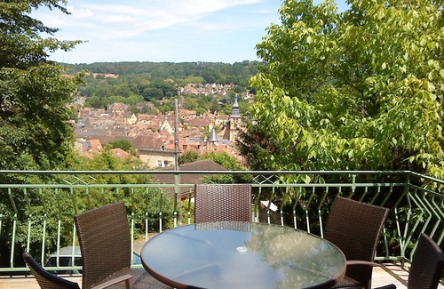 Sarlat-la-Caneda House | Relaxing Retreat: Heated Pool & Jacuzzi with City Views
