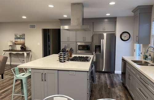 Downtown House | Indulge in Tranquility: Spa Oasis with Pool Near Newport Beach