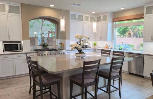 Arden House | Heated Pool & Spa ★ Arcades ★ Pool Table ★ King Beds