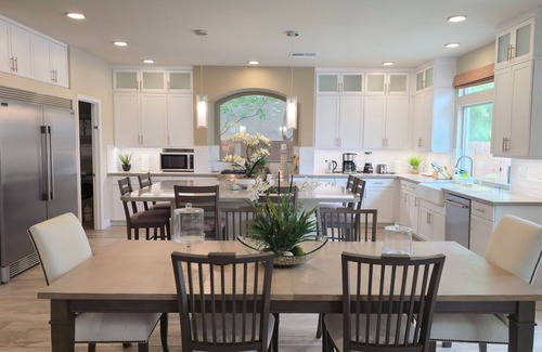 Arden House | Heated Pool & Spa ★ Arcades ★ Pool Table ★ King Beds