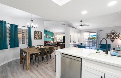 Phoenix House | Experience Summer FUN in Phoenix: Pool, Spa & Golf Retreat