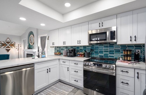 Phoenix House | Experience Summer FUN in Phoenix: Pool, Spa & Golf Retreat