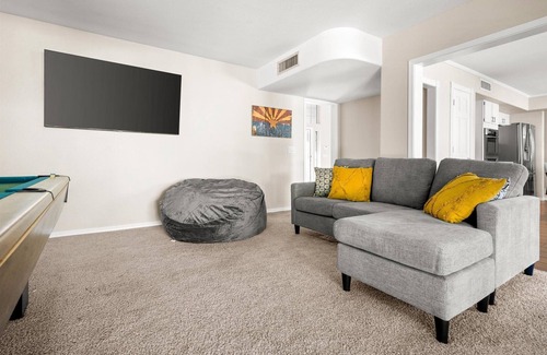 Upland Hills House | Modern Retreat with Pool, Spa & Lake View - 10/10 Rating