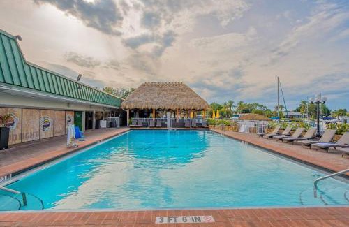 Trailer Estates Apartment | Relax by the Heated Pool with Tiki Bar & Family Amenities