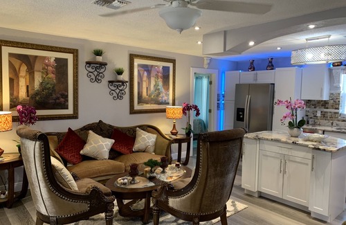 Spring Hill House | Family-Friendly 3BR Getaway with Heated Pool & Ocean Views