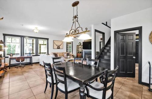 Myrtle Grove House | Idyllic Retreat with Private Pool & Pond Views Near Beach