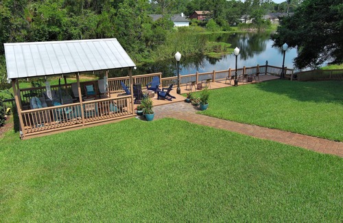 St. Augustine House | Perfect Getaway: Saltwater Pool, Harry Potter Fun & Lake Access