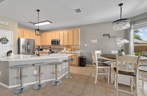 Frisco House | Heated Spa & Pool & Billard & Piano -King Beds in center Frisco 4 beds & 3 baths