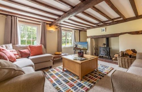 East Dereham House | Discover Comfort at Heath Cottage for Your Next Getaway