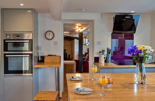 East Portlemouth House | Relaxing Retreats at Heath Hills with Family-Friendly Amenities