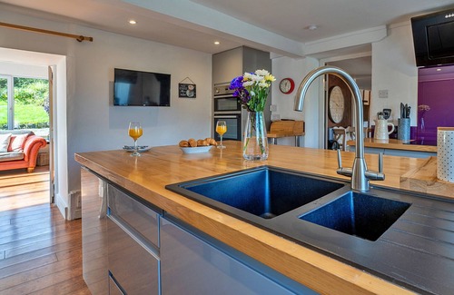 East Portlemouth House | Relaxing Retreats at Heath Hills with Family-Friendly Amenities