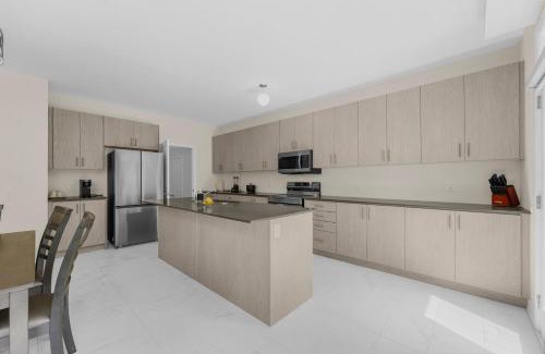 Keswick House | Heaven Beach House 2 min walk