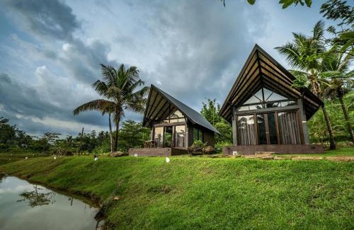 Yattapatha Villa | Serene Retreat at Heaven By The Lake with Ocean Views