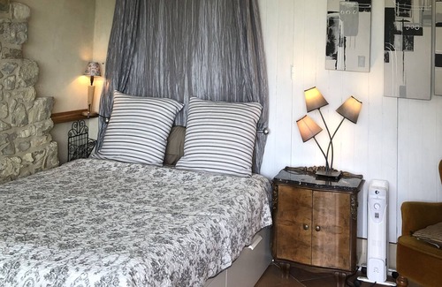 Saint-Ferreol-Trente-Pas Apartment | Heaven ! Charming studio DOLCE VITA 2pers, quiet, facing south, facing mt. Ventoux