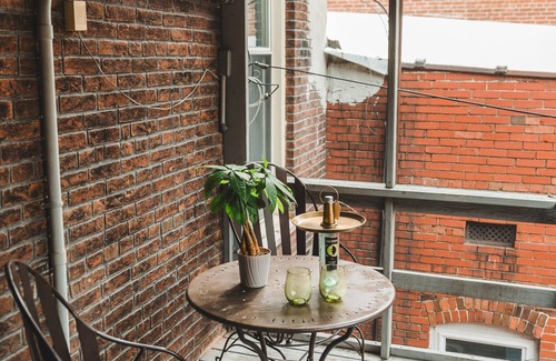 Huntingburg Apartment | Unforgettable Stay at Heaven on 4th - Rated 10/10!