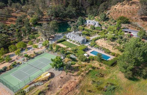 Pope Valley House | Indulgent Wine Country Estate with Private Pool & Spa
