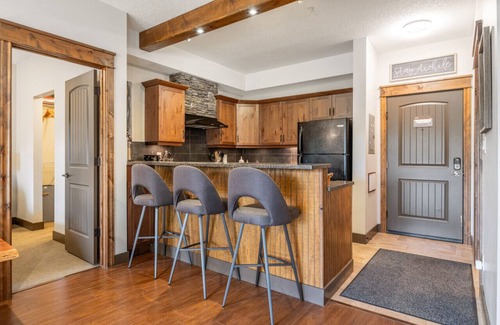 East Kootenay Condo | Graceful Mountain Hideaway with Pool & Hot Tub, Rated 9.8