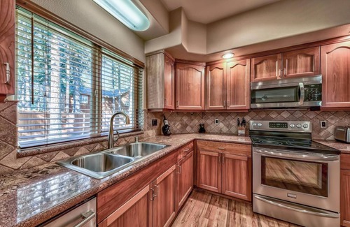 Montgomery Estates House | Stay at Heavenly Pines Place: Hot Tub, Games & A/C
