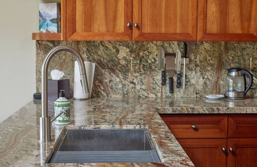 Elk Point Condo | Convenient Ski Retreat with EV Charger & Ocean Views