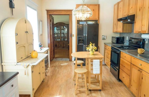 Town of Ledyard Apartment | Ideal Guest House for Family Gatherings with Ocean Views