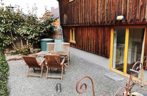 Ilsenburg Apartment | Cozy Heckenrose: Oceanfront Stay with Breakfast Included