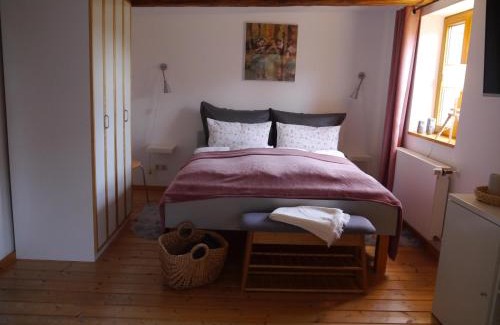 Ilsenburg Apartment | Cozy Heckenrose: Oceanfront Stay with Breakfast Included