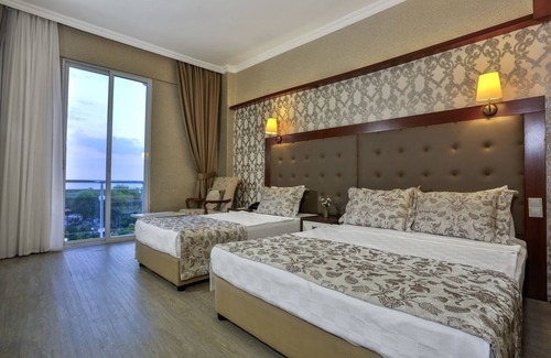 Selcuk Hotel | Relax at Hedef Beyt Resort & Spa with Ocean Views