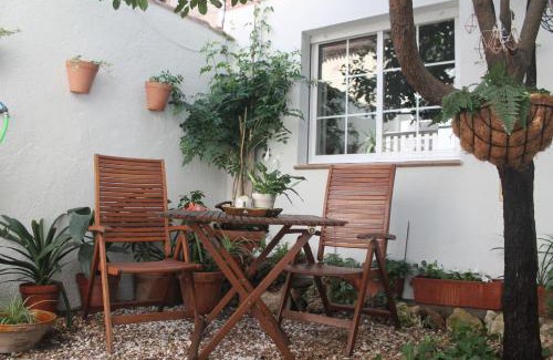 Candeleda Apartment | Hedera: 4-Star Retreat with Pet-Friendly Amenities