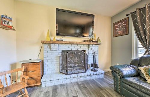 Granger House | Ideal Granger Hedge House with Sunroom and Yard Games