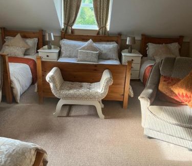 Lecemy Bed & Breakfast | Top-Rated Heeneys Lodge B&B - Perfect for Families