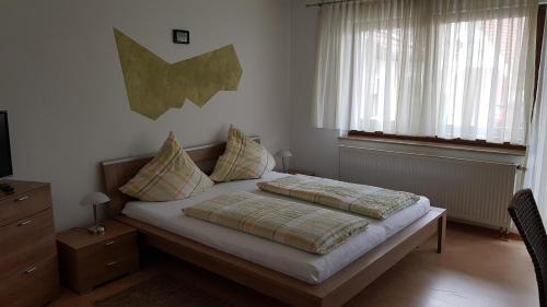 Schramberg Hotel | Hefterwaldstüble: Pet-Friendly Retreat with Family Dining