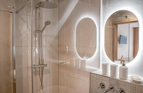 Zsambek House | Family-Friendly Stay at Hegyalja Étterem és Panzió