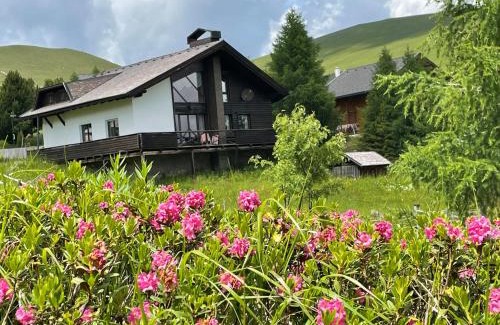 Falkert Ski Chalet | Heidi-Alm Lodge: Family-Friendly Retreat with Top Reviews