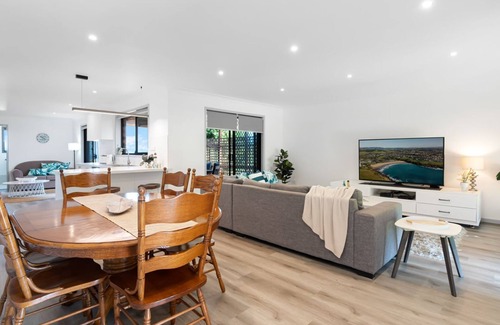 Kiama Heights House | Heights Hideaway - Scenic Coastal Retreat with Pool Access