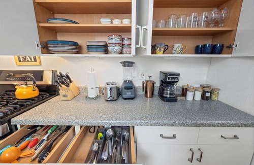 Houston Heights House | Heights Home Nr DT + Washington | Desk Yard BBQ