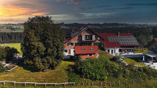 Argenbuhl Apartment | Oceanfront Getaway at HEIMATEL - Ferienappartements Hochberg