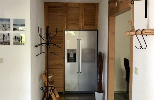 Negast Apartment | Pet-Friendly Heimatliebe Apartment with Ocean Views