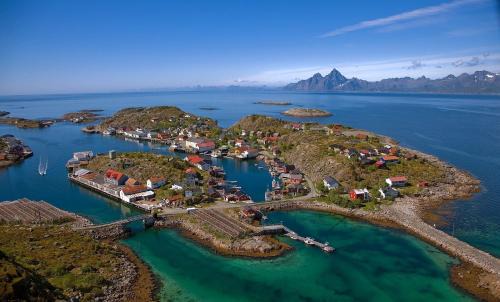 Skrova House | Oceanfront Getaway at Heimbrygga Restaurant & Accommodation